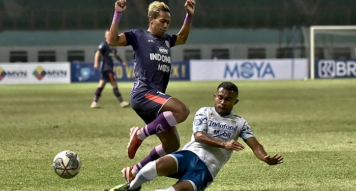Pengakuan Bos Persija soal Skuad Persib, Bek Persita Lontarkan Sindiran